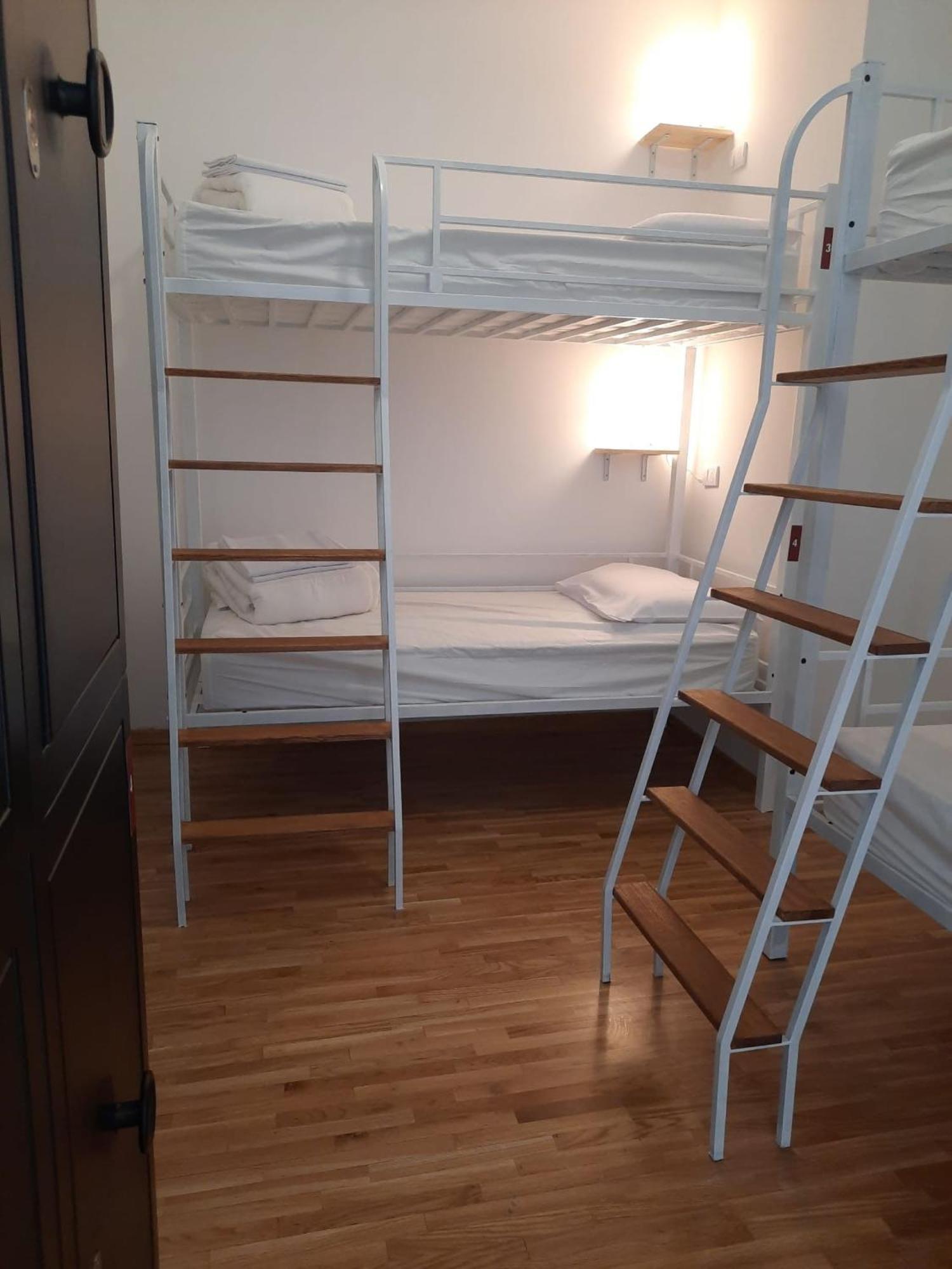 New Generation Hostel Como Lake Екстер'єр фото