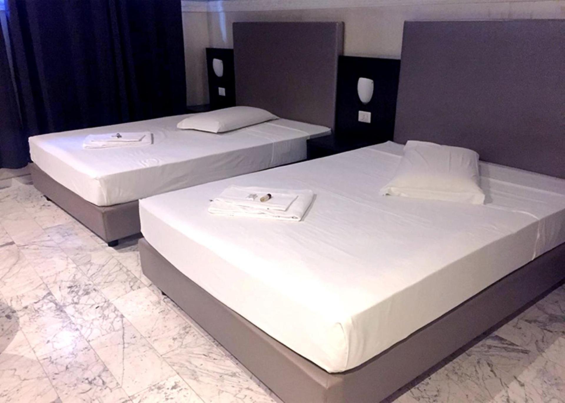 New Generation Hostel Como Lake Екстер'єр фото